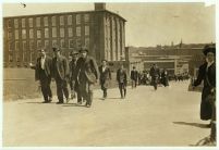 Amoskeag Mill Workers at Noon, 1909